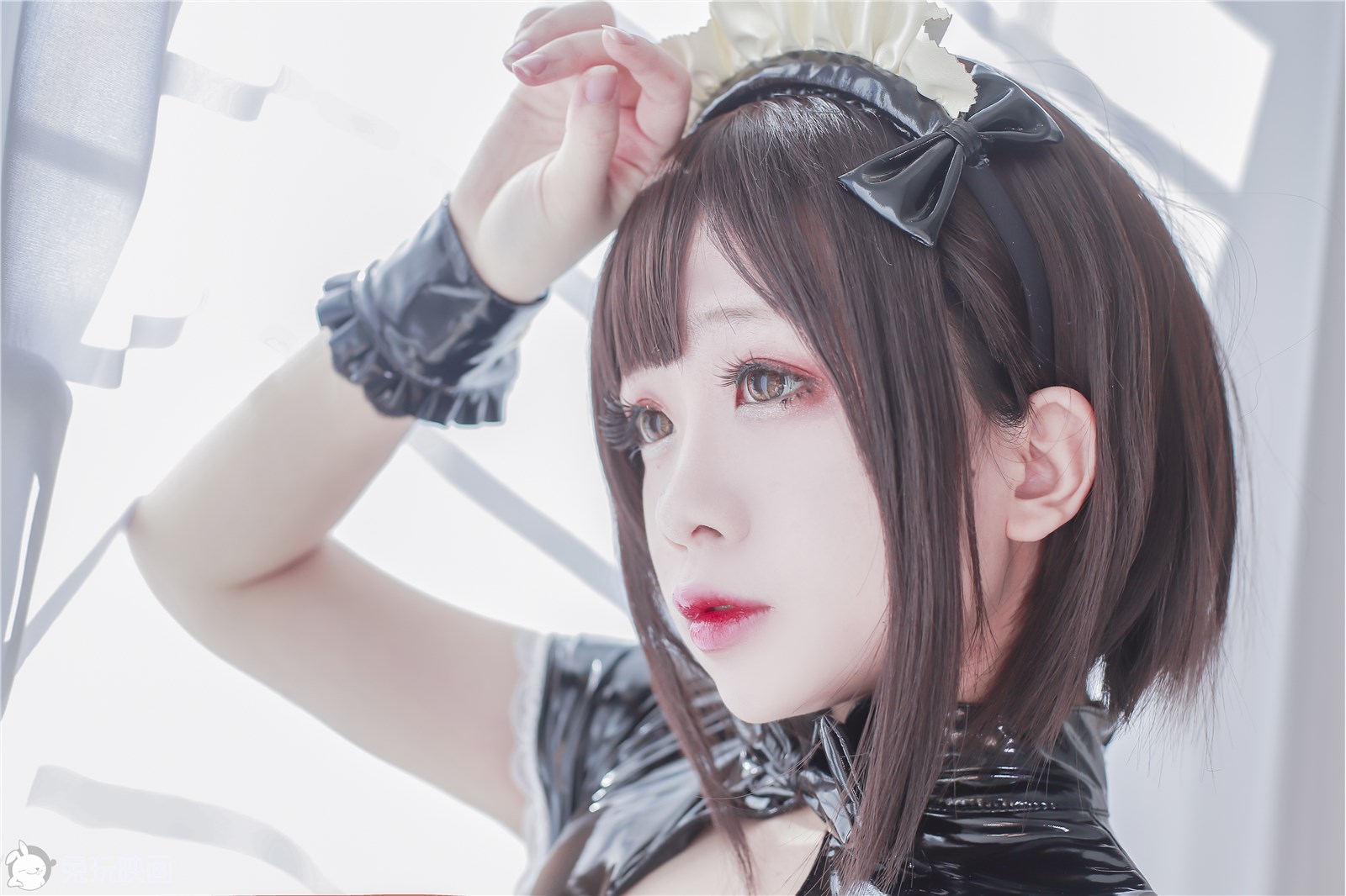 Rabbit Playing with Reflection VOL.078 Gel Coat Maid(21)